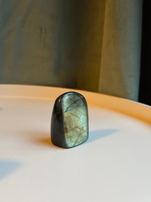 Labradorit freiform ~ G16