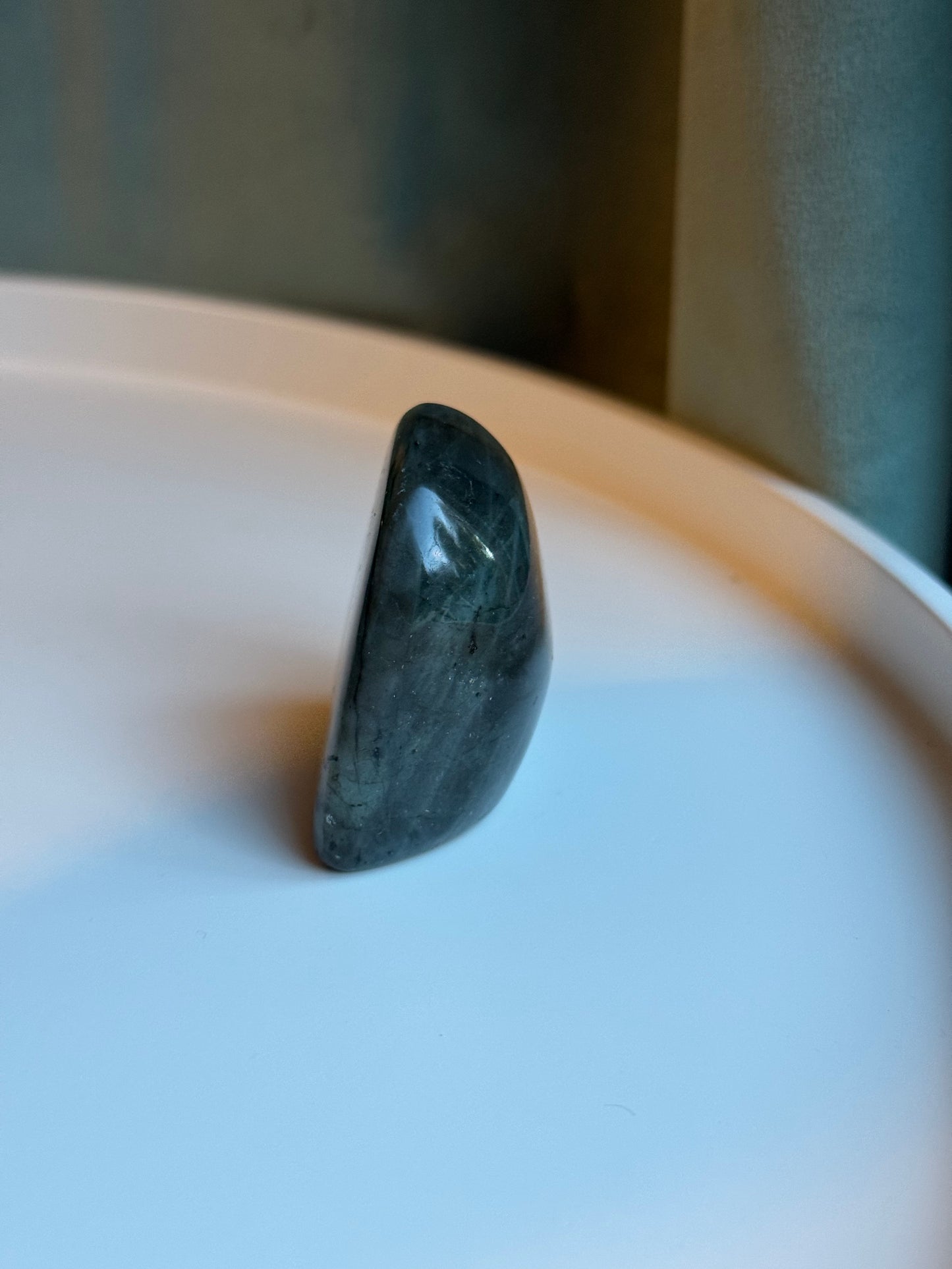 Labradorit freiform ~ G24