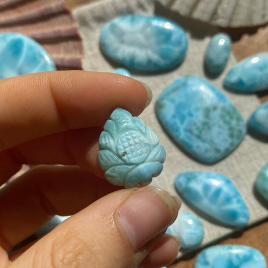 Larimar Schnitzerei Cabochon ~ 21LP