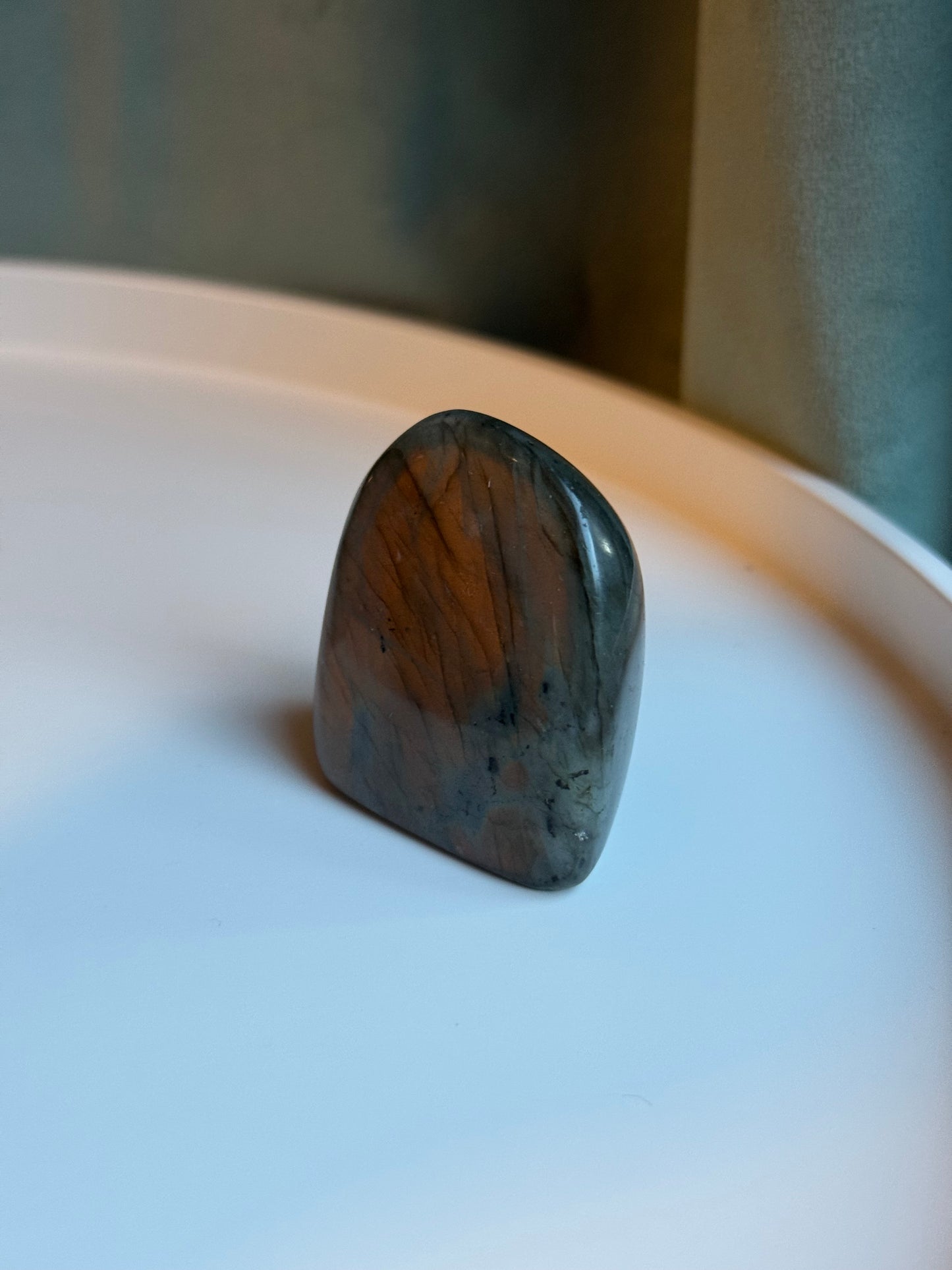 Labradorit freiform ~ G24