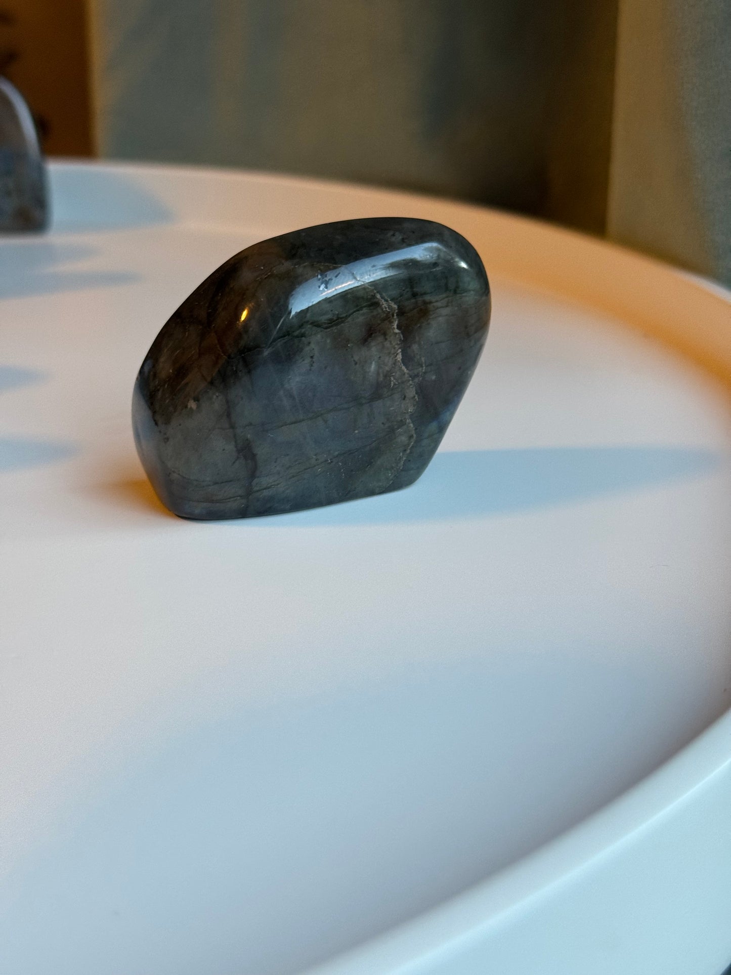 Labradorit freiform ~ H32