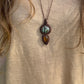 Dunkelbraunes Garn Makramee mit Bernstein und Ton Cabochon