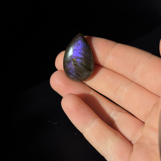 Lila Labradorit Cabochon ~ 14ZL