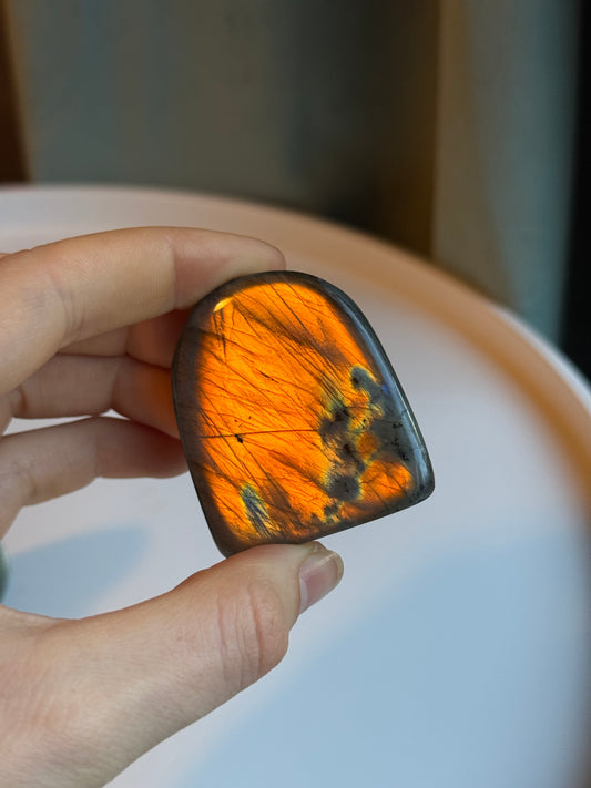 Labradorit freiform ~ G24