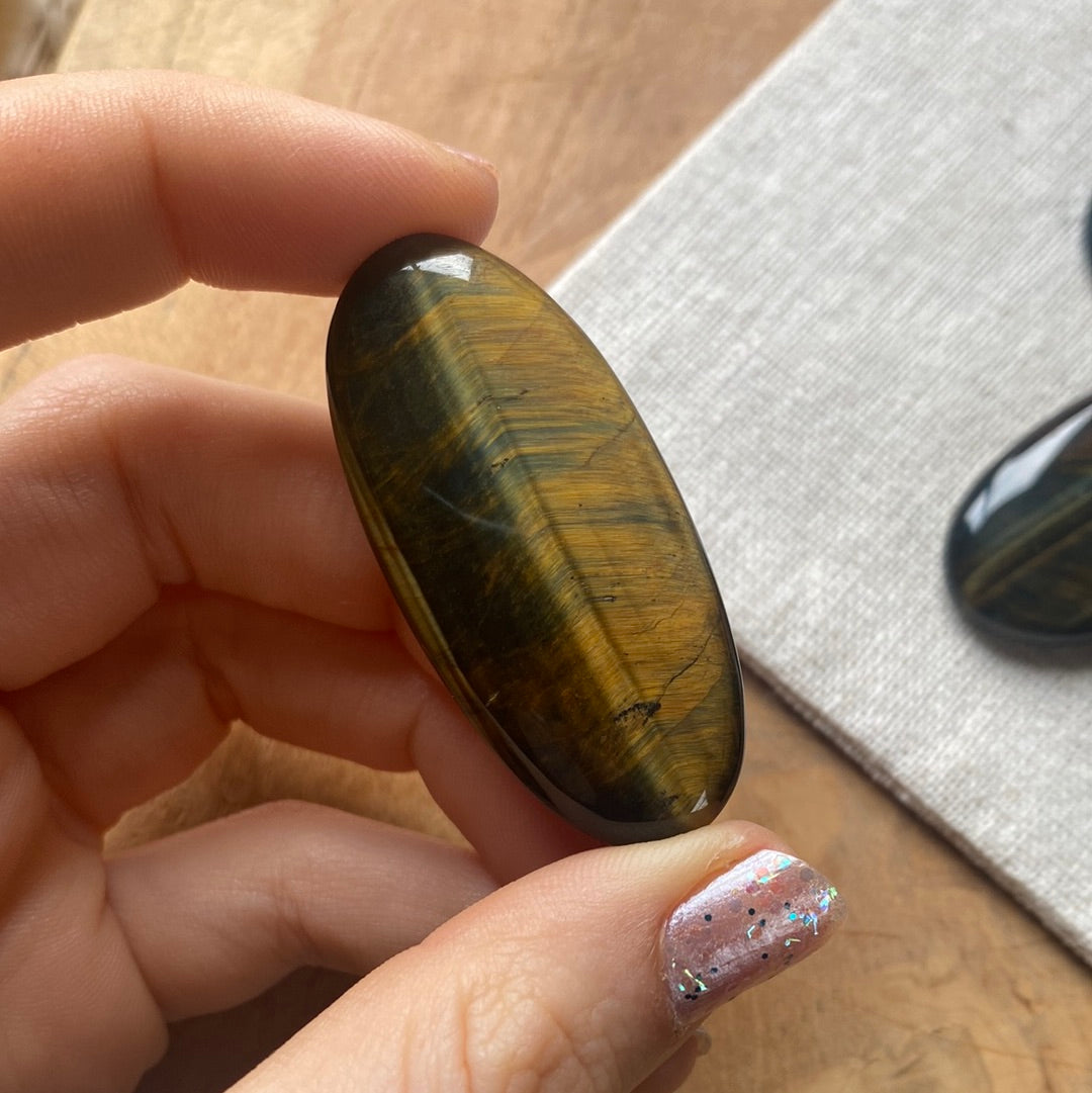 Tigerauge Cabochon ~ AK