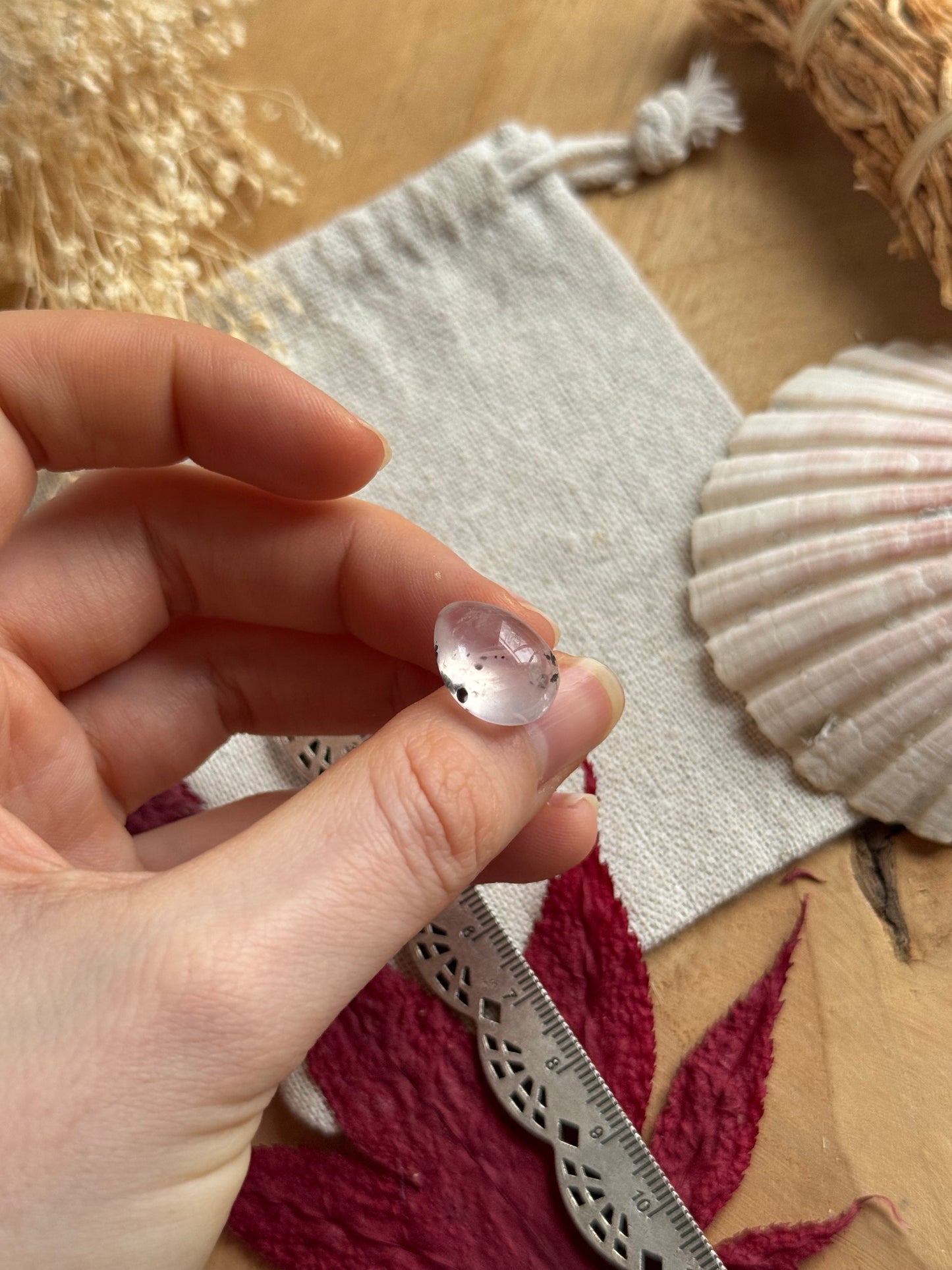 Saponit in Quarz/ Drachenfruchtquarz Cabochon ~ DA39