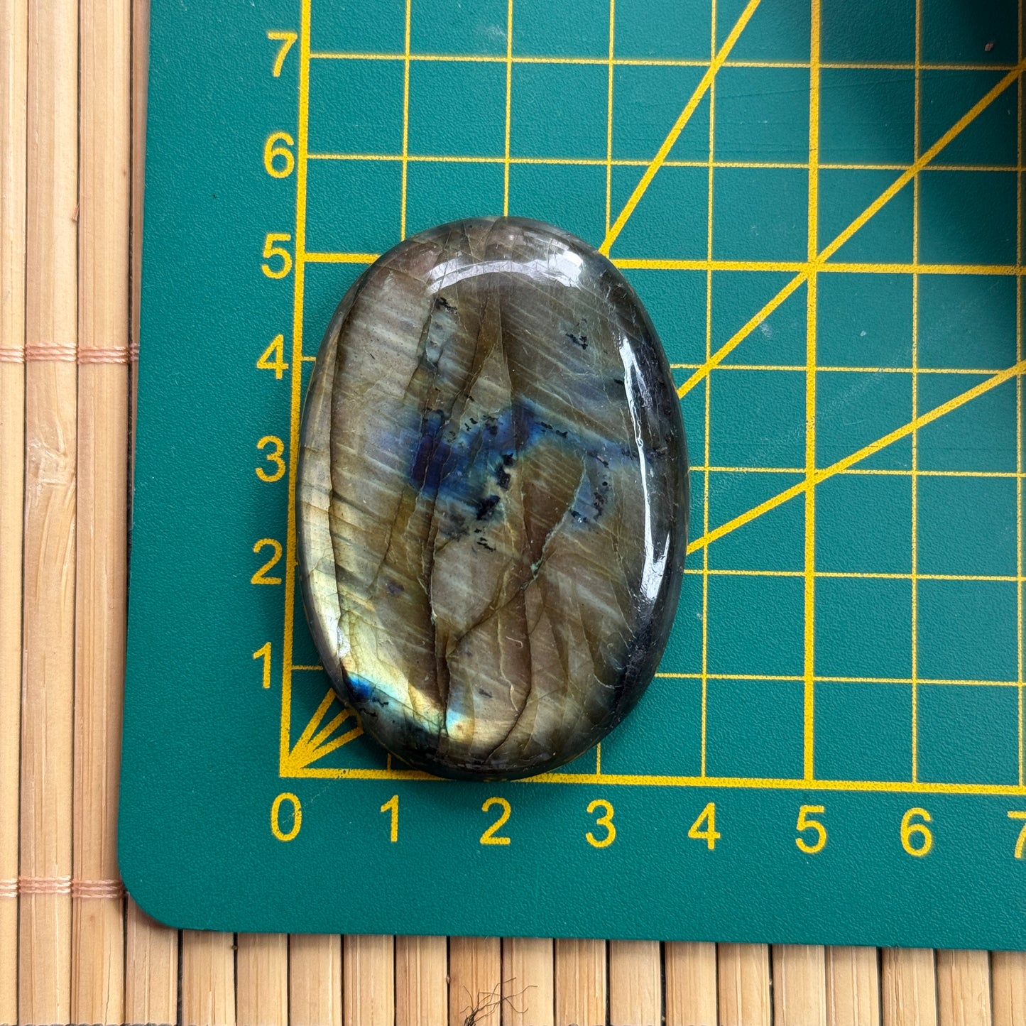 Labradorit Cabochon ~ 22FA