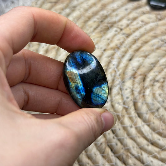 Labradorit Cabochon ~ 7Fj