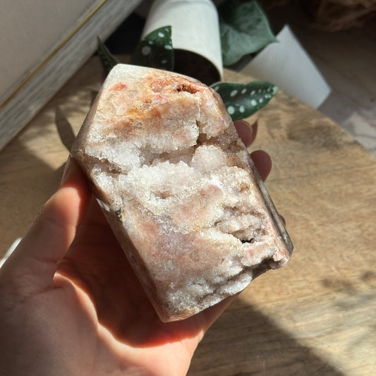 Pink amethyst Turm ~ 70