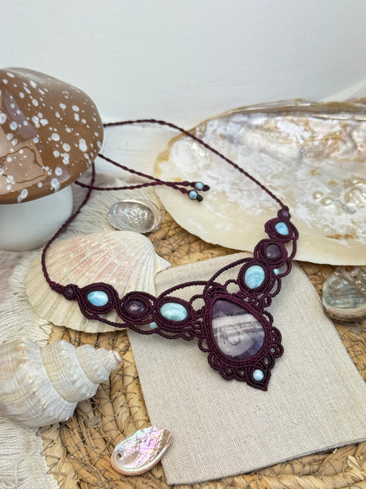 Amethyst & Larimar Makramee Collier