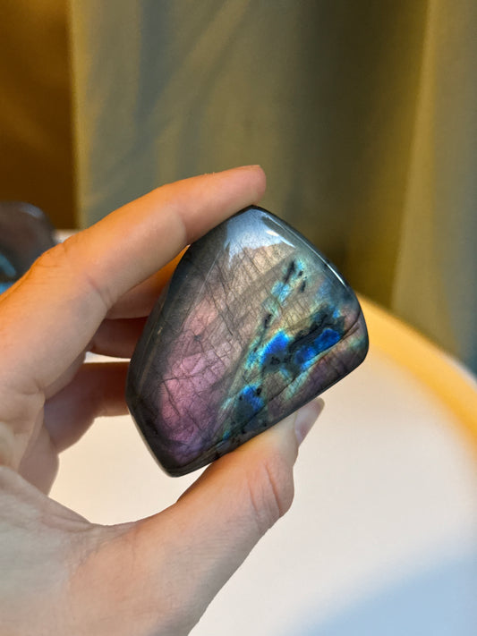 Labradorit freiform ~ H25