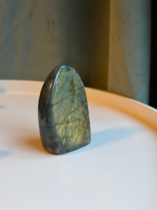 Labradorit freiform ~ G33