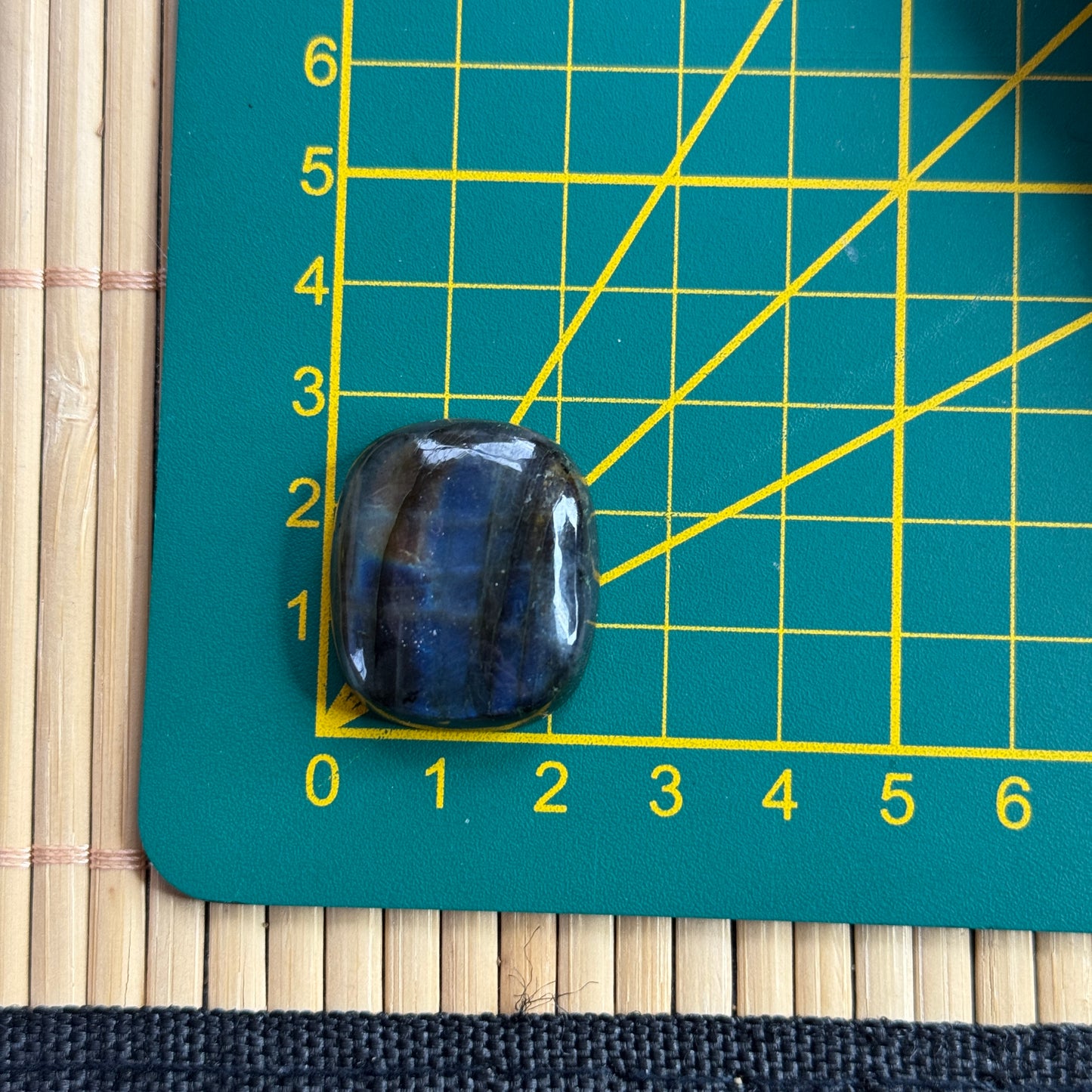 Labradorit Cabochon ~ 6Fj