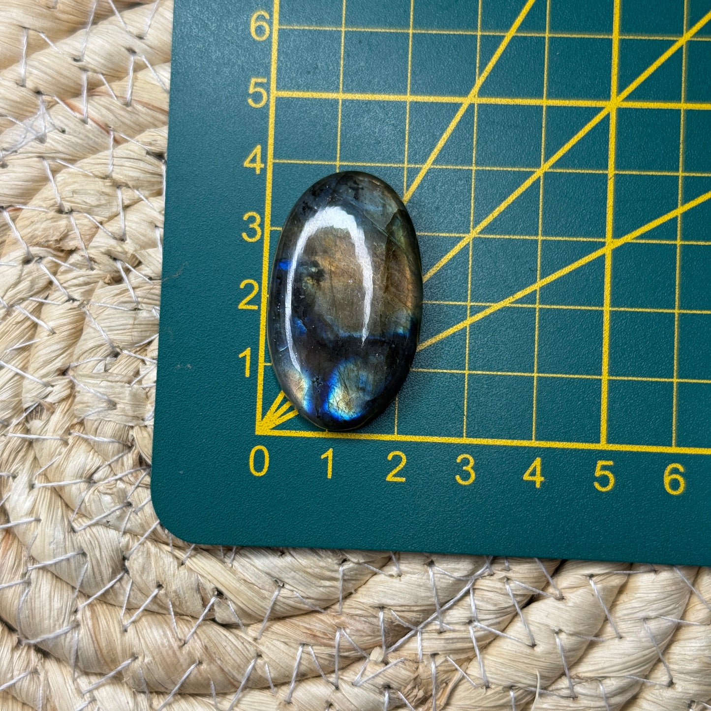 Labradorit Cabochon ~ 7FC