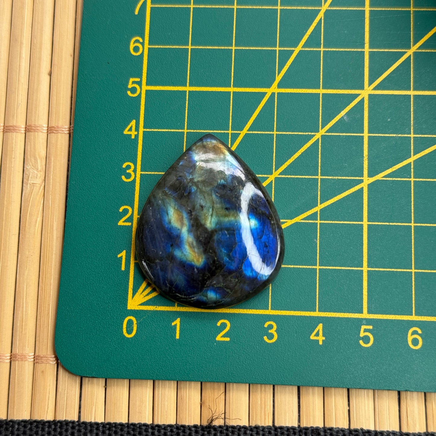 Labradorit Cabochon ~ 9FP