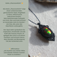 Opal Anhänger in schwarzem Makramee