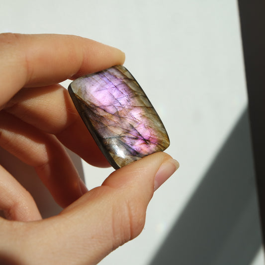 Lila Labradorit Cabochon ~ 21XG