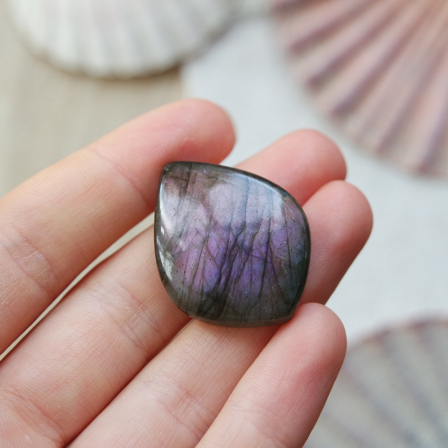 Lila Labradorit Cabochon ~ 21XH