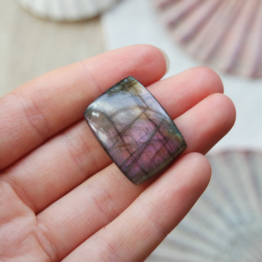Lila Labradorit Cabochon ~ 21XM