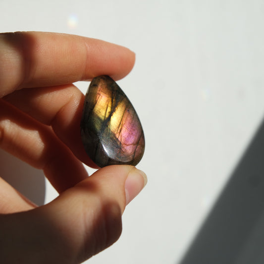 Lila Labradorit Cabochon ~ 21XO