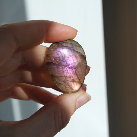 Lila Labradorit Cabochon ~ 21XV