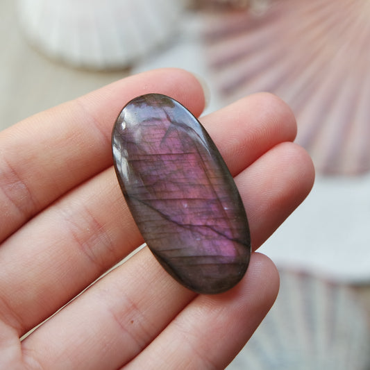 Lila Labradorit Cabochon ~ 21XW
