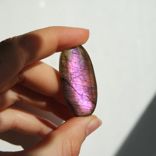 Lila Labradorit Cabochon ~ 21XW
