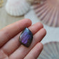 Lila Labradorit Cabochon ~ 10Xi