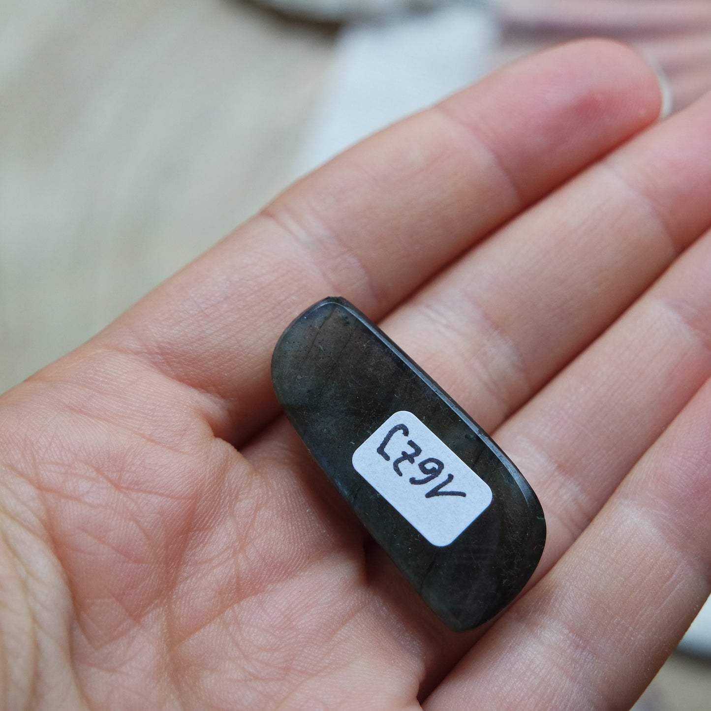 Lila Labradorit Cabochon ~ 16ZJ