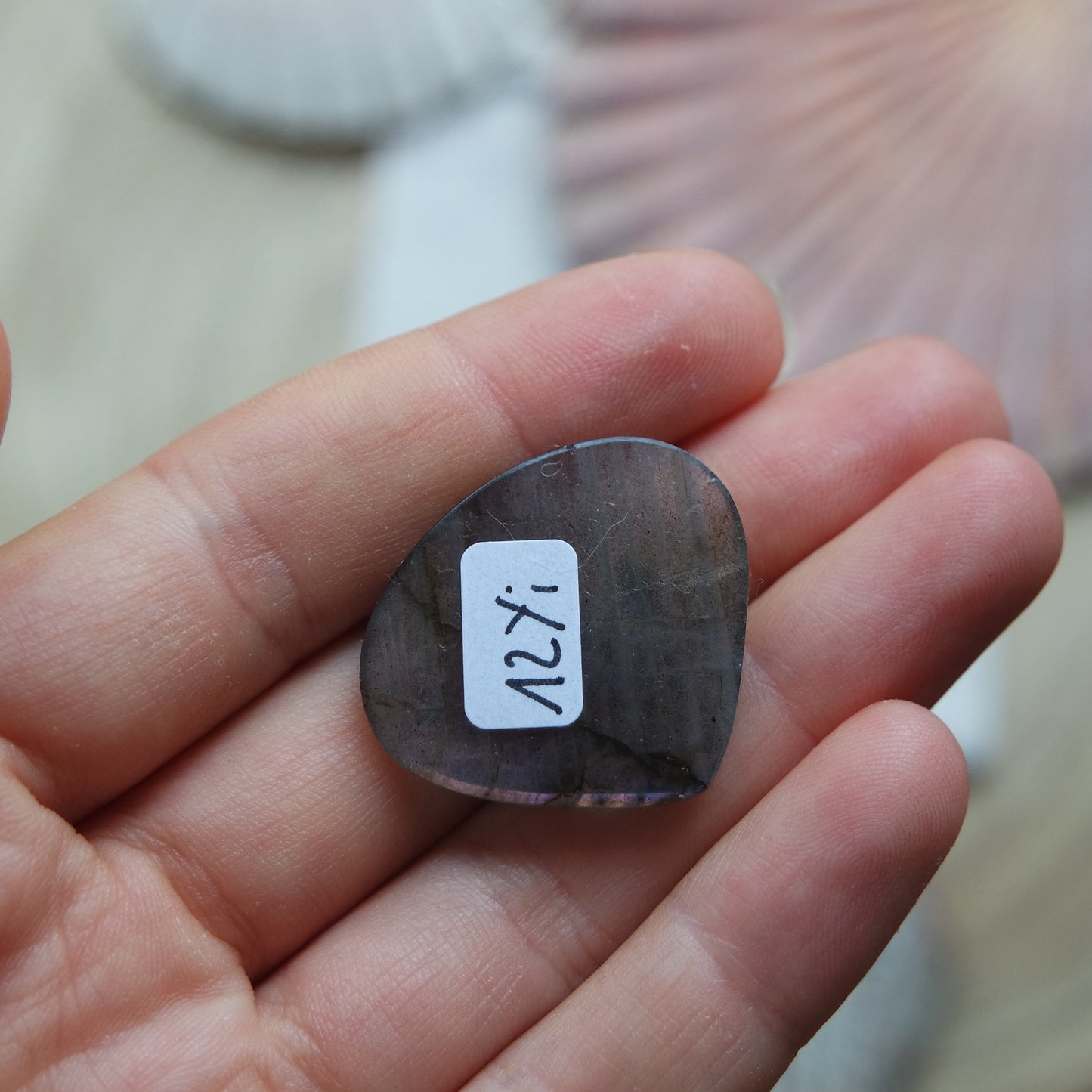 Lila Labradorit Cabochon ~ 12Yi