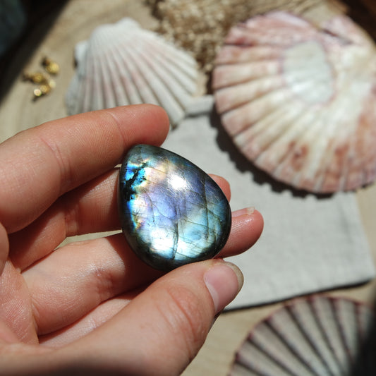 Labradorit Cabochon ~ 42XA