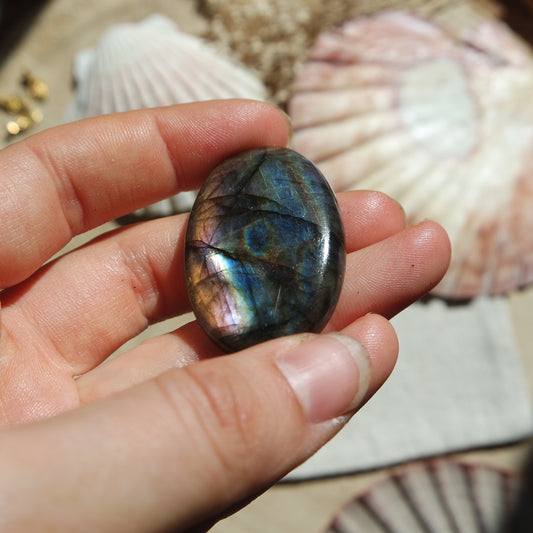 Labradorit Cabochon ~ 42Xi