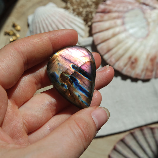 Labradorit Cabochon ~ 42XN