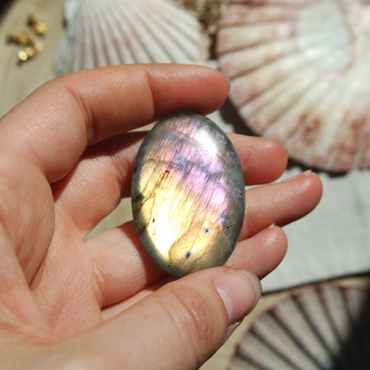 Labradorit Cabochon ~ 42XU