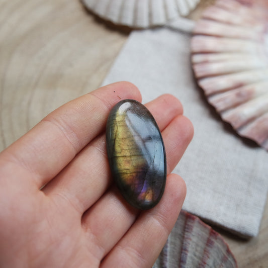 Labradorit Cabochon ~ 29YP