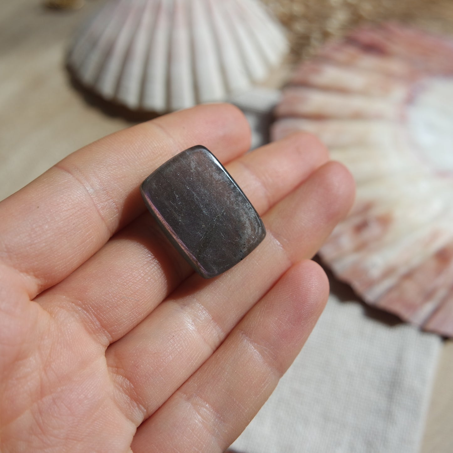 Lila Labradorit Cabochon ~ 14XQ