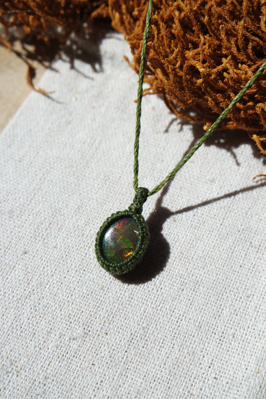 Makramee Kette mit geräuchertem Opal – Lebensfreude