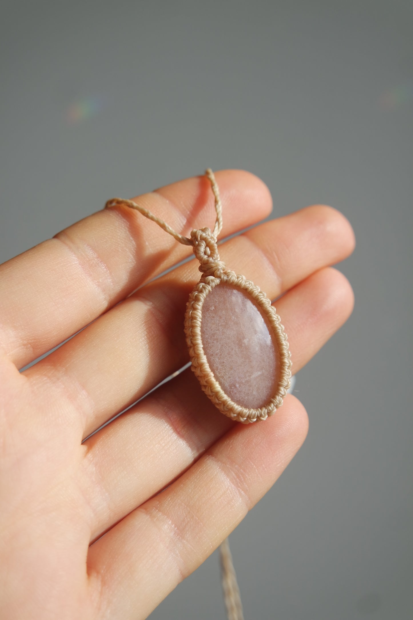 Zarter Schmuck mit Bedeutung – handmade