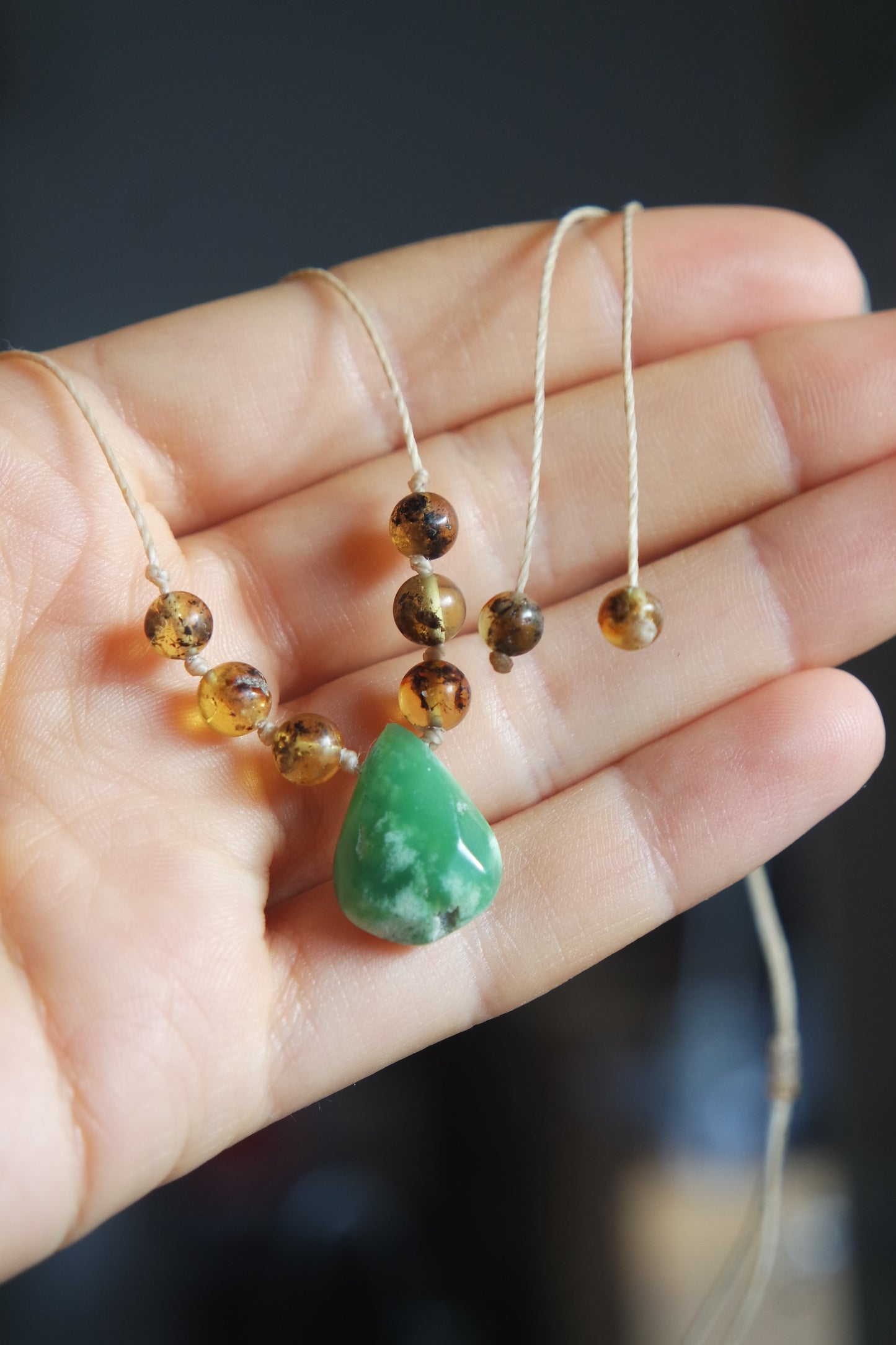 Achtsamkeits-Schmuck mit Bernstein und Chrysopras