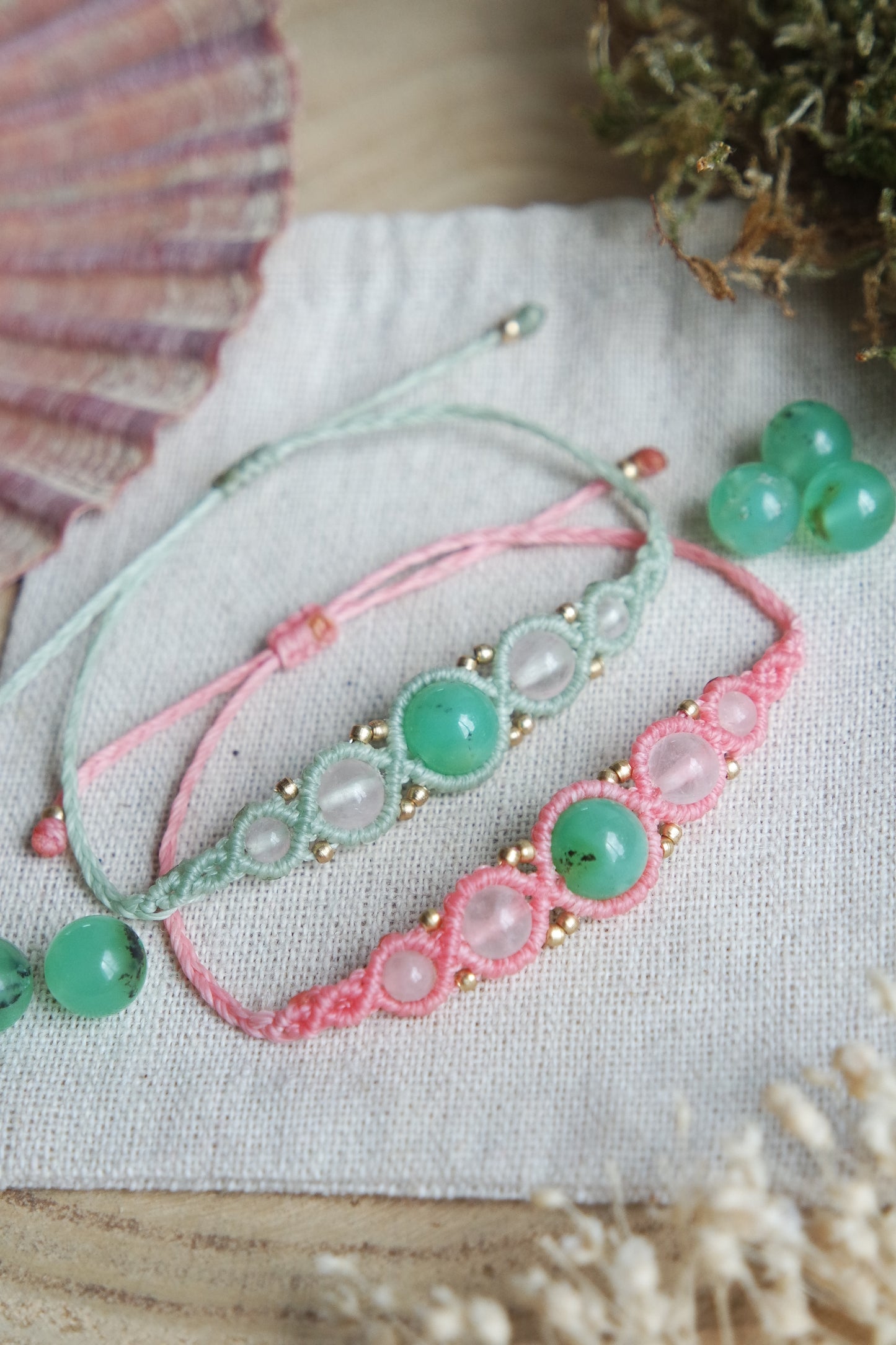 Crysopras & Rosenquarz Makramee Armand ~ LIEBESFLÜSTERN