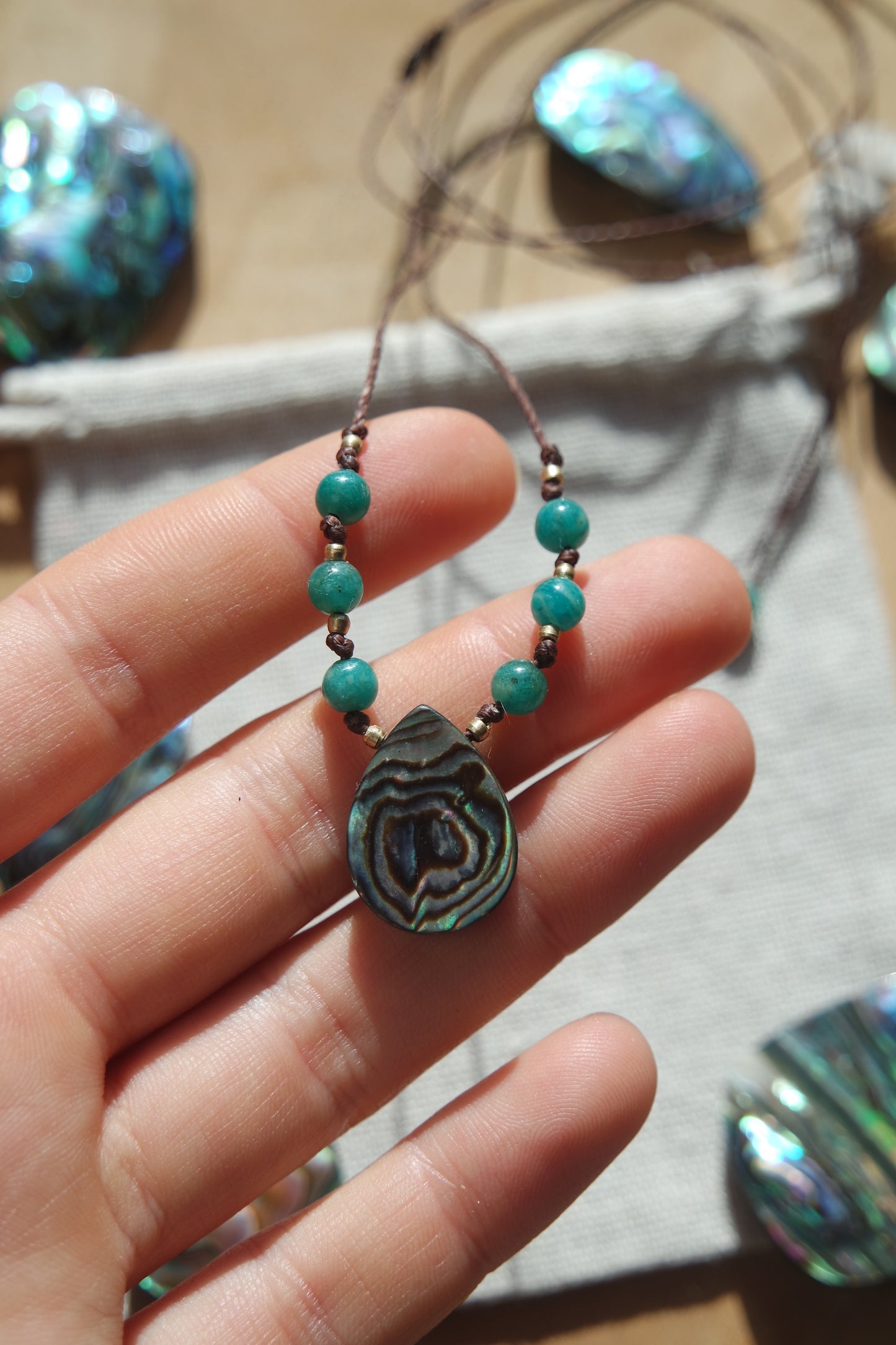 Abalone & Amazonit Makramee Kette