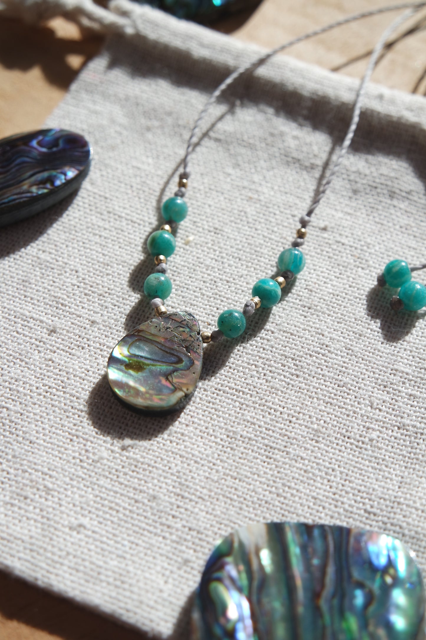 Abalone & Amazonit Makramee Kette