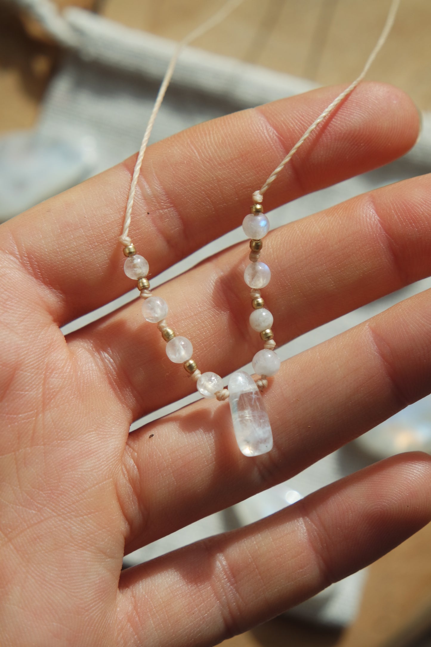 Weiße Labradorit Makramee Kette