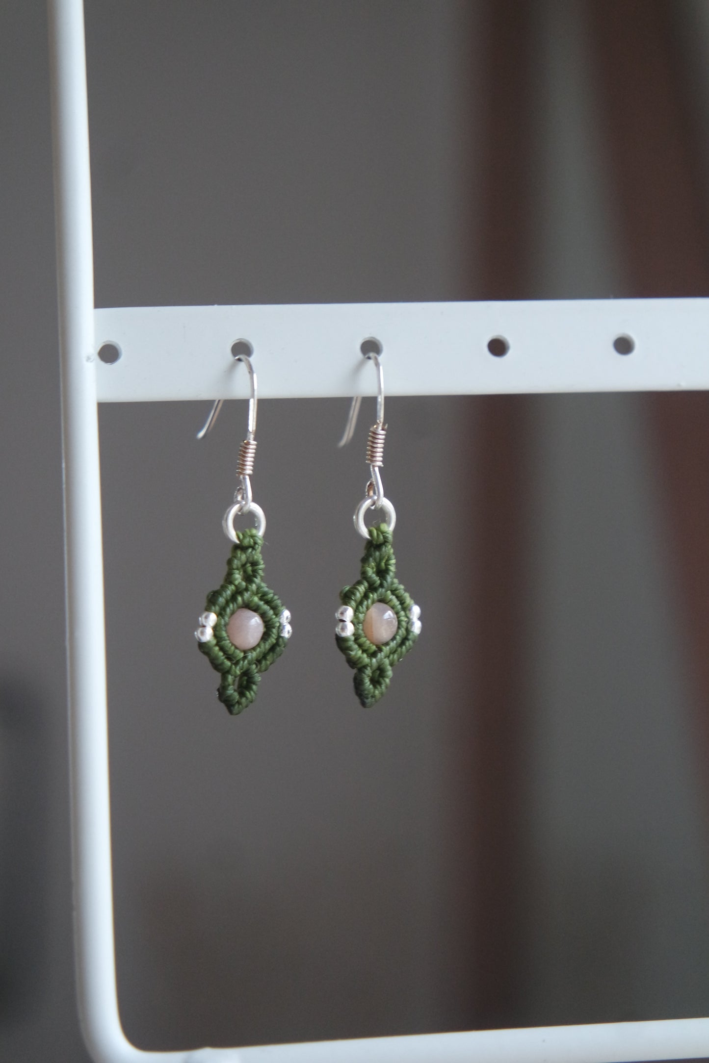 Mondstein Makramee Ohrringe ~ GRÜN