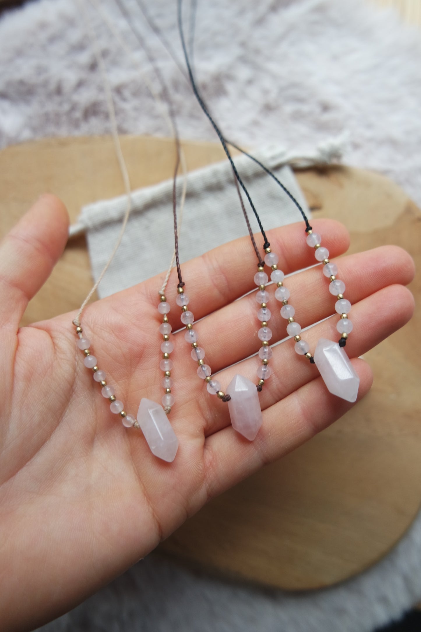 Rosenquarz Makramee Kette