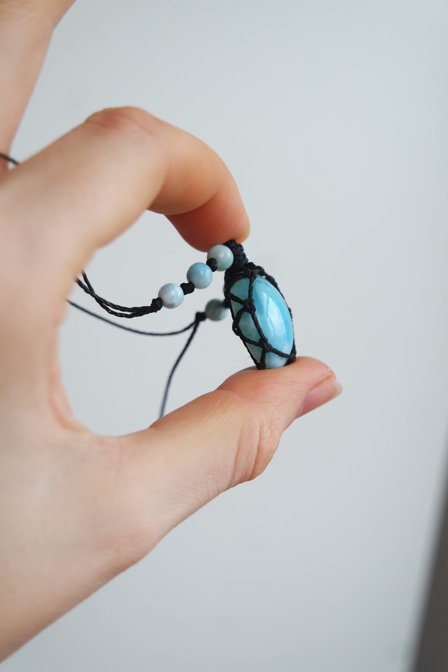 Larimar Kette mit Perlen Naturstein Schmuck Nahaufnahme