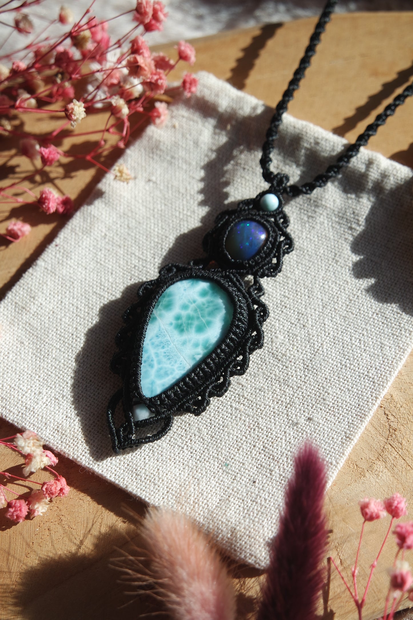 Larimar & Opal Makramee Kette ~MARISORA