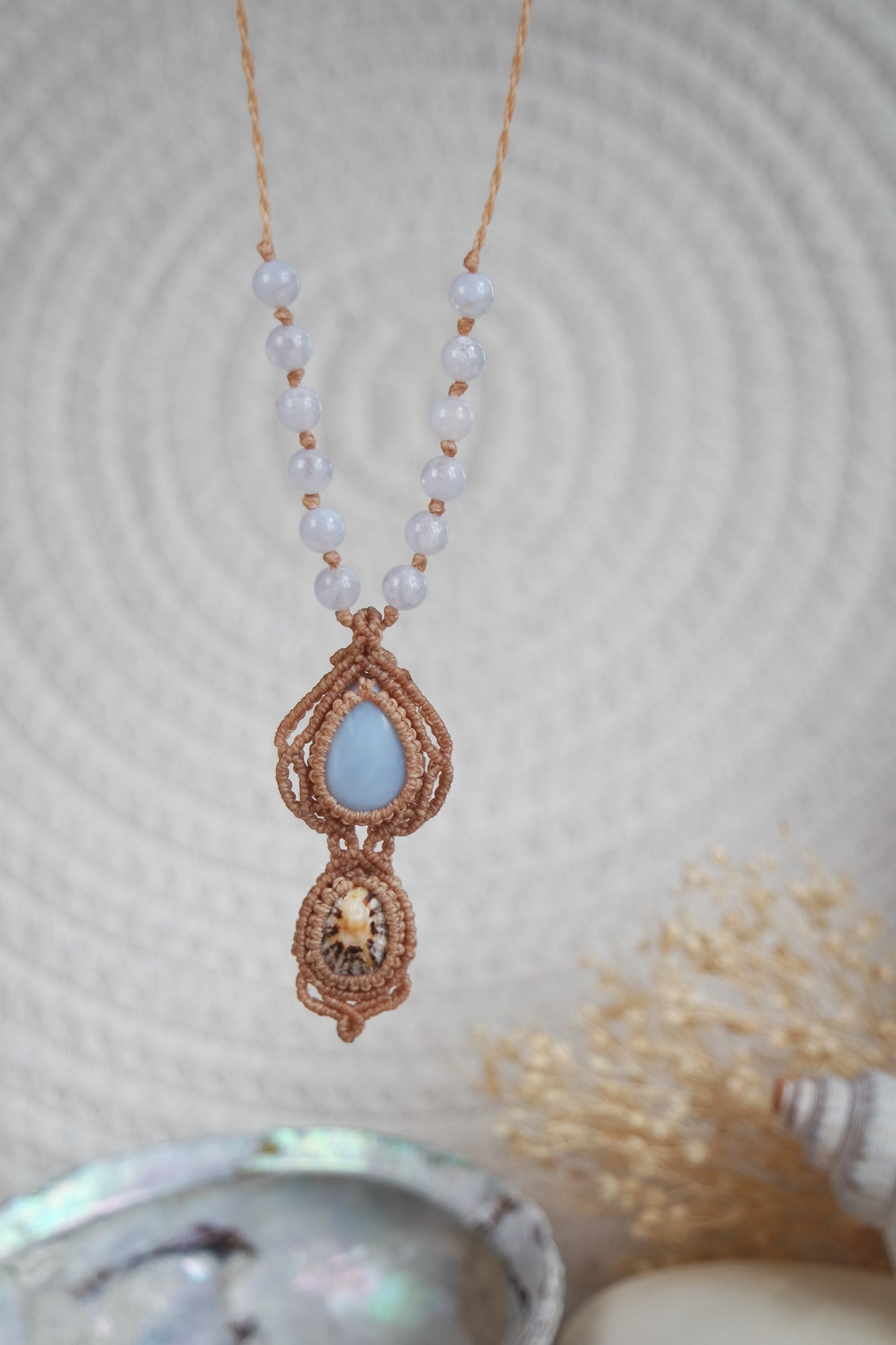 Blauer Opal Makramee Kette ~ Meereshauch