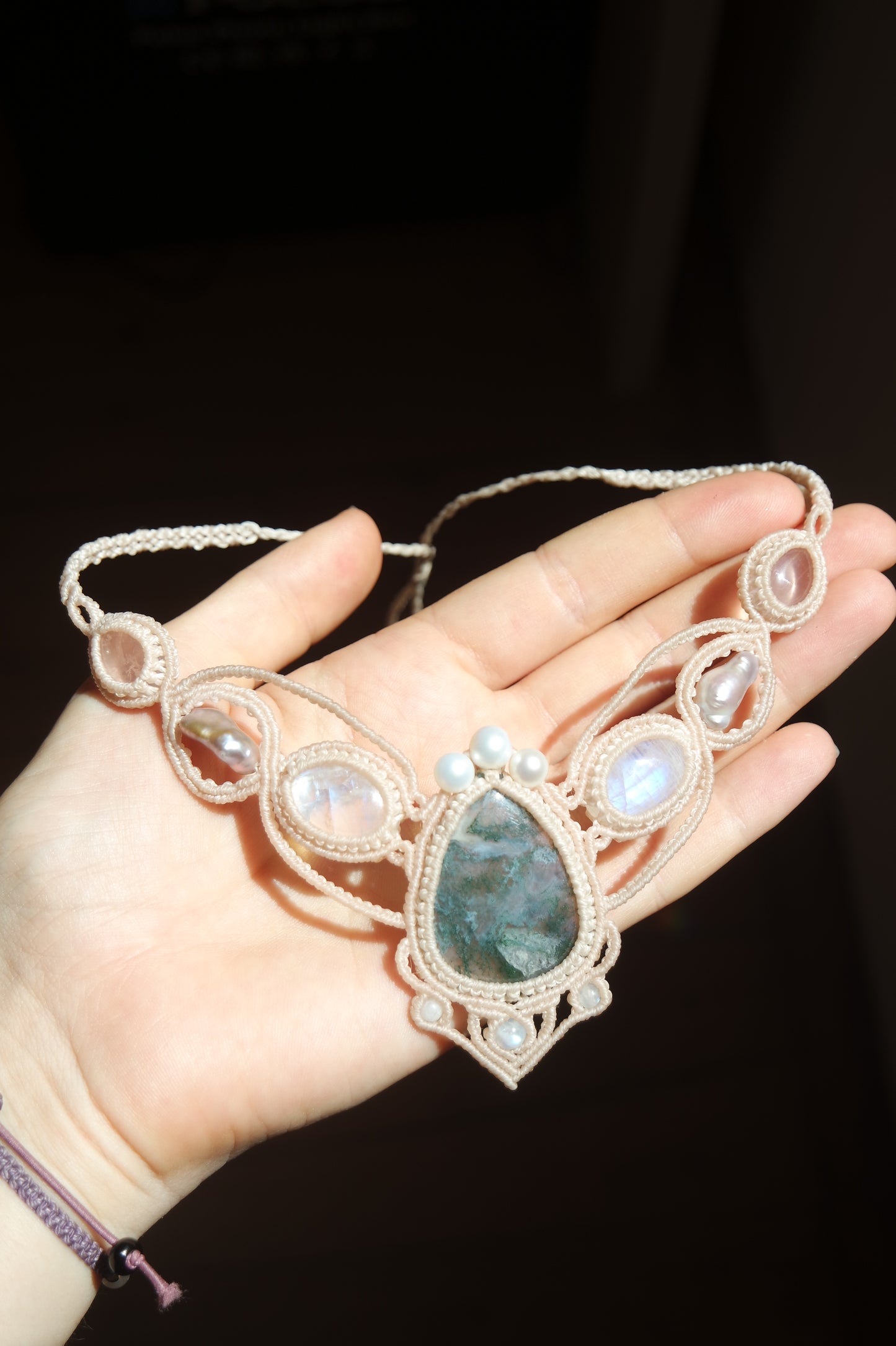 Moosachat, Rosenquarz, weißer labradorit & Perle Makramee Collier