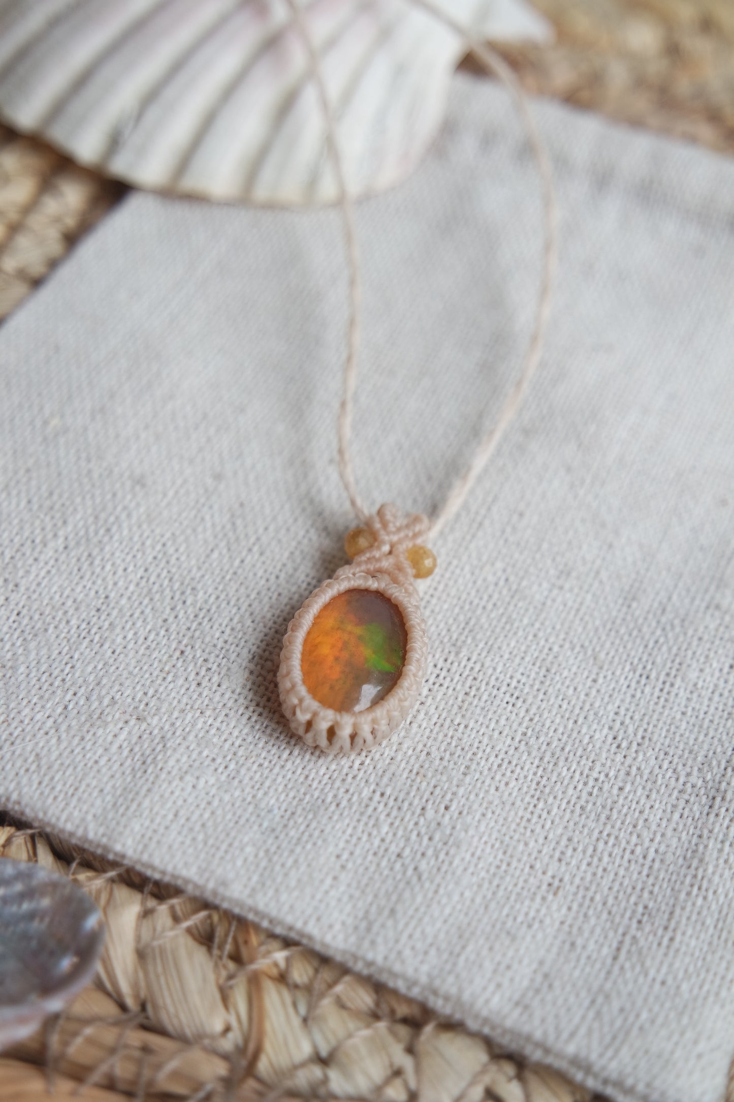 Geräucherter Opal Makramee Kette ~ lichtfunke